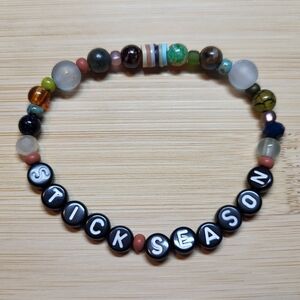 Stick Season- Noah Kahan Friendship Bracelet, Size 7"